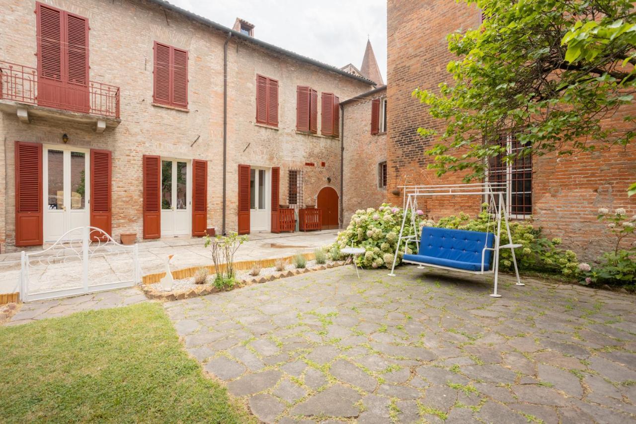 Palazzo Sabbioni Suite Del Conte Elegant Suite In Old Monastery City Center フェラーラ エクステリア 写真