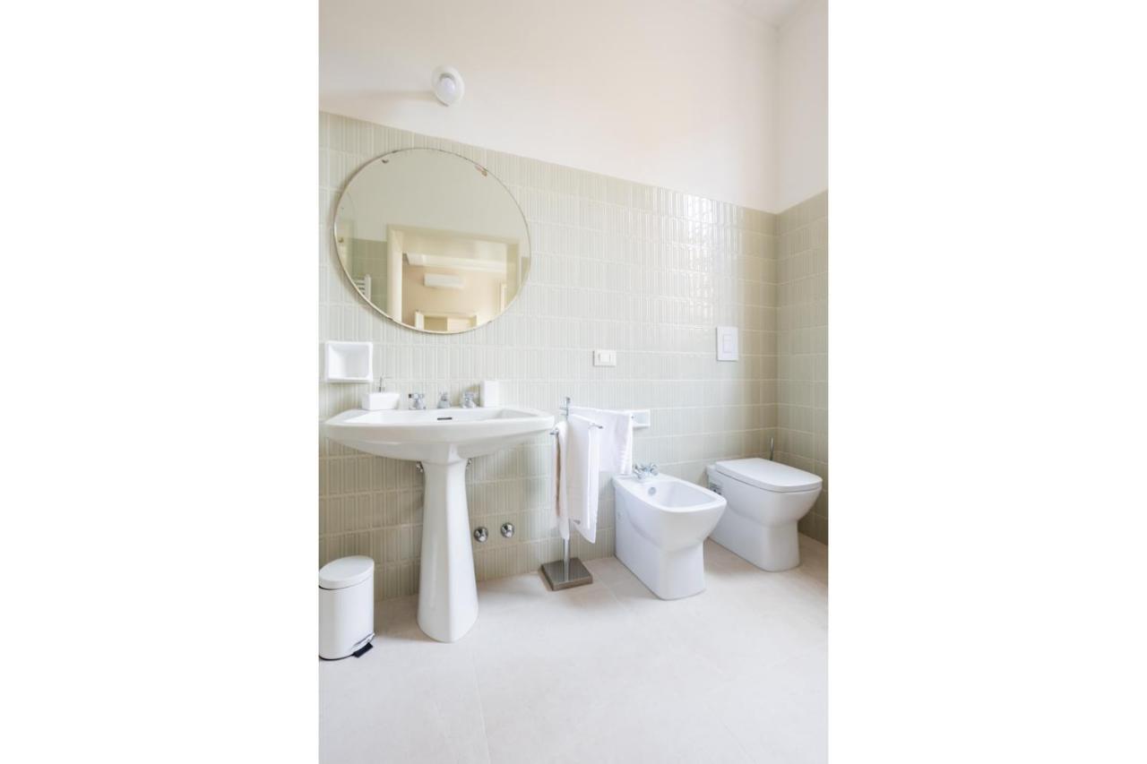 Palazzo Sabbioni Suite Del Conte Elegant Suite In Old Monastery City Center フェラーラ エクステリア 写真